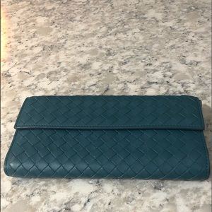 Authentic Bottega Veneta Intrecciato Continental Wallet